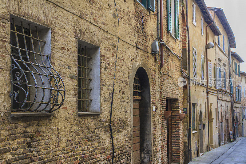 Città della Pieve，一个主要由外露砖块建造的中世纪城镇(翁布里亚，意大利)